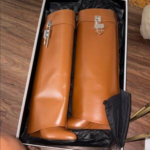 Givenchy Tan Leather Shark lock BOOTS